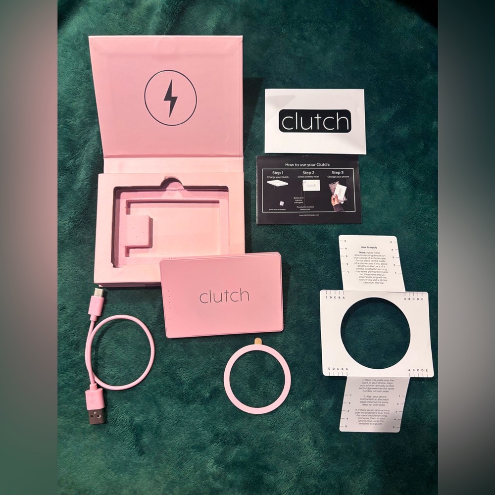 CLUTCH Pro Lightning Pink Portable Charger NWT